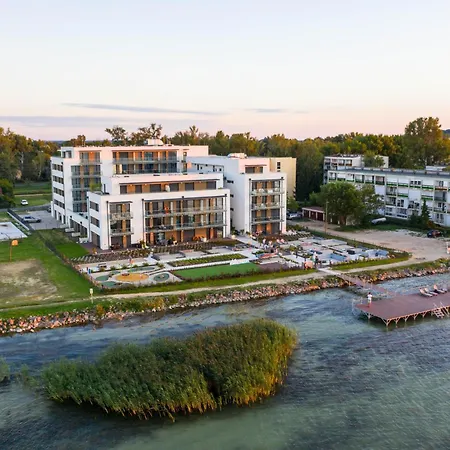 Sunset 003 Jacuzzi Apartamento Fonyód