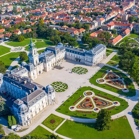 Sunset 003 Jacuzzi Apartman *