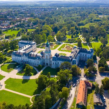 Sunset 003 Jacuzzi Apartamento Fonyód